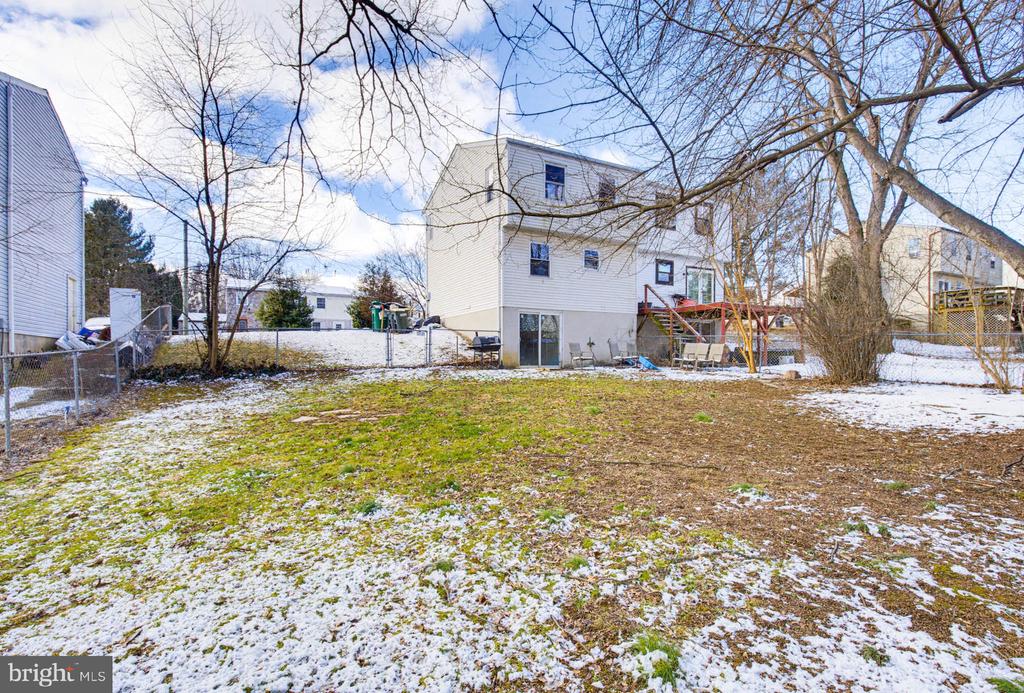 1038 MONTICELLO LANE