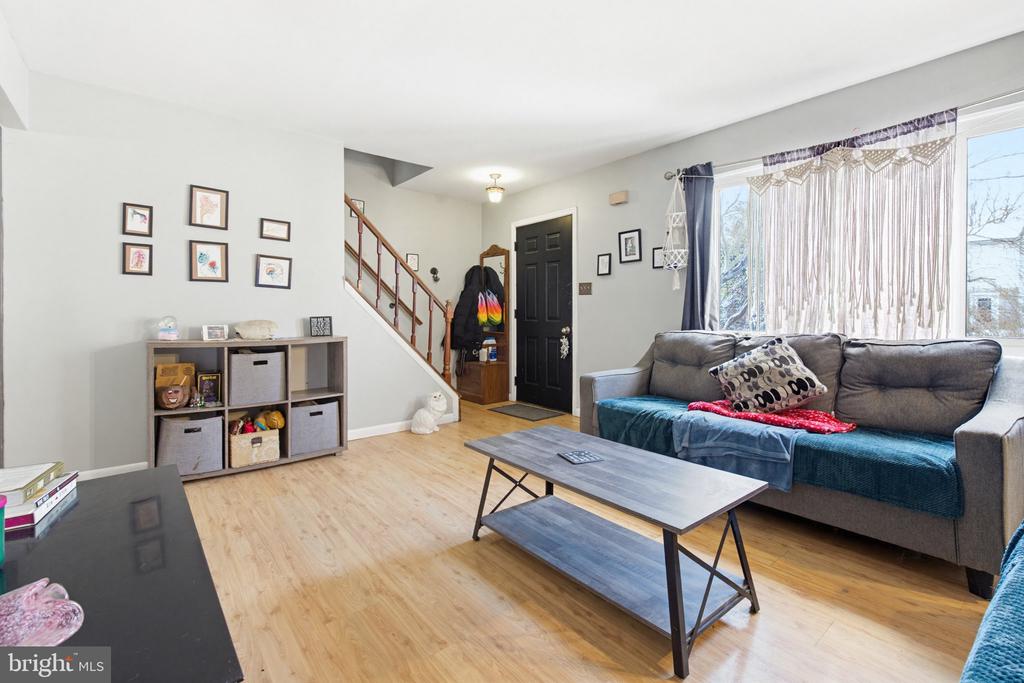 1038 MONTICELLO LANE
