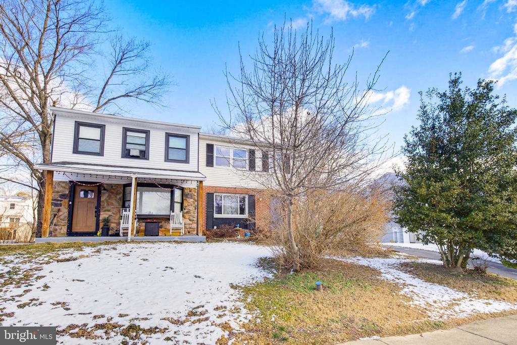 1038 MONTICELLO LANE