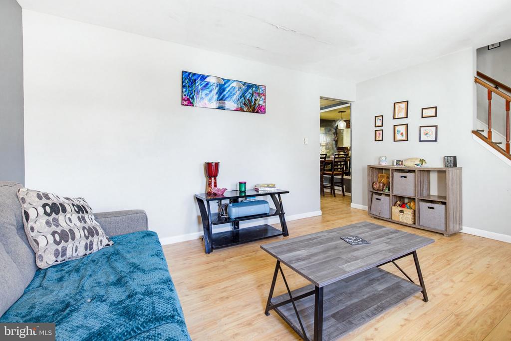 1038 MONTICELLO LANE