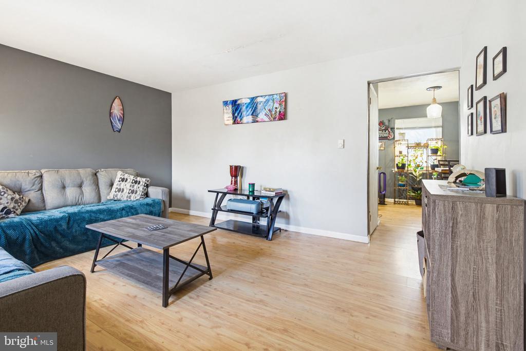1038 MONTICELLO LANE