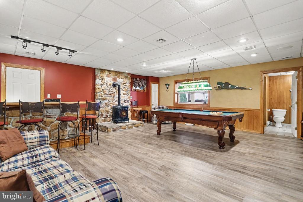 1409 RIDGE ROAD