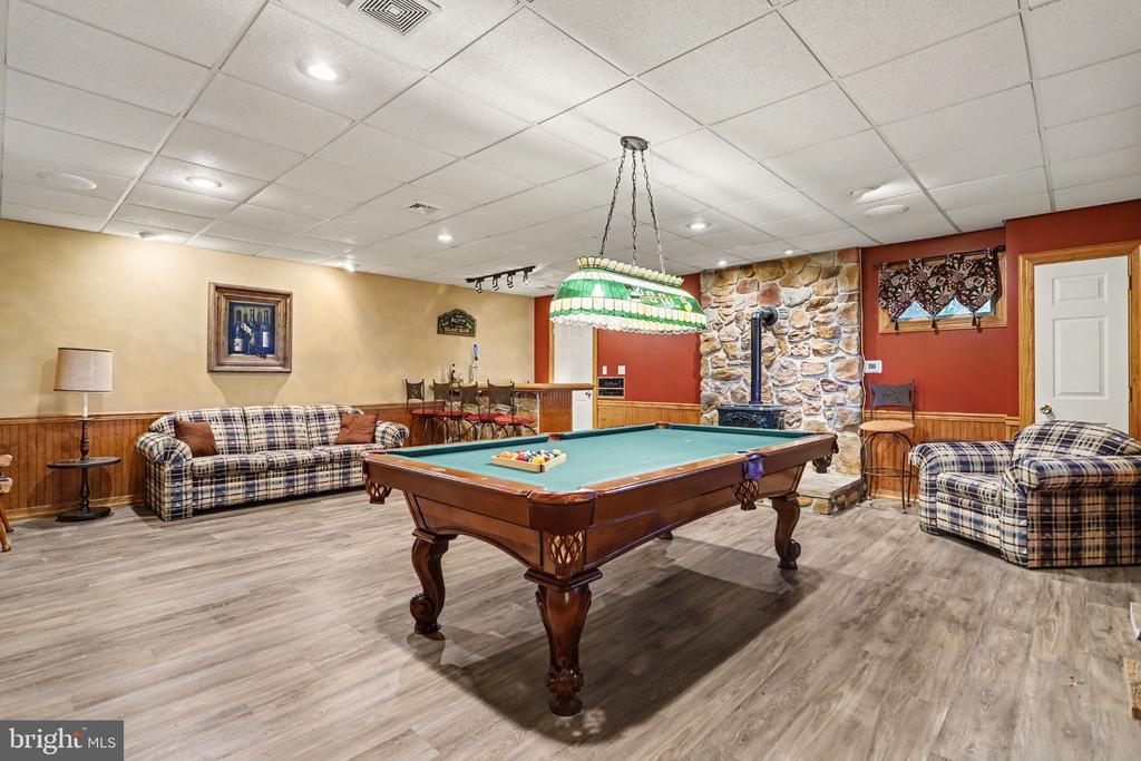 1409 RIDGE ROAD