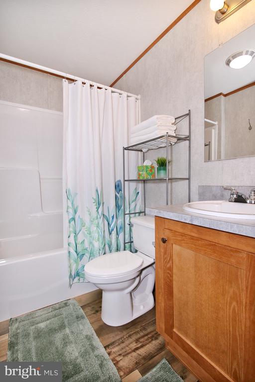 13 COUNTRY ACRES PARK
