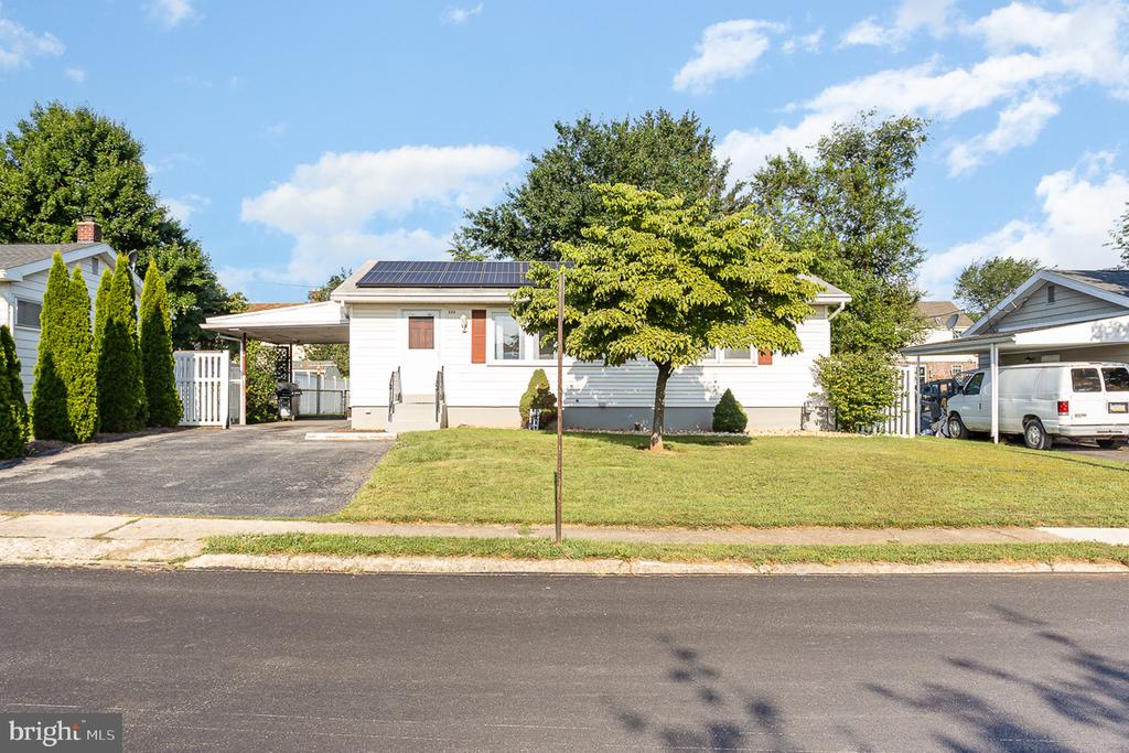 820 GUNNISON ROAD
