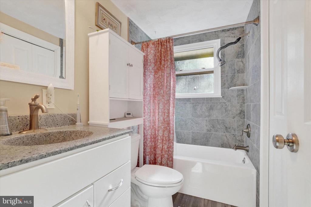 441 WOODLAND VIEW DRIVE