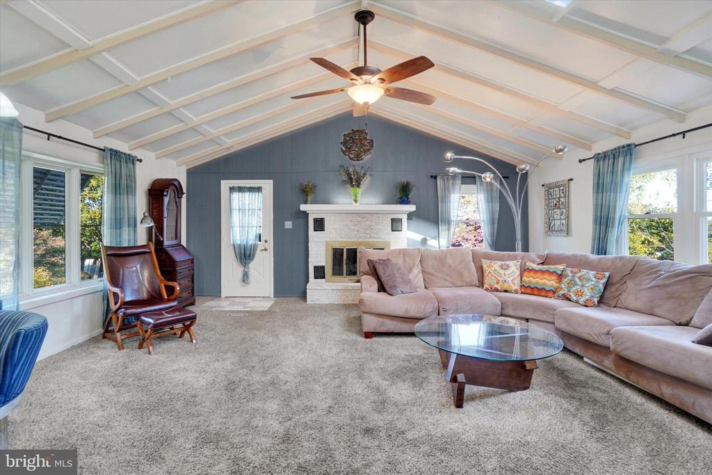 441 WOODLAND VIEW DRIVE
