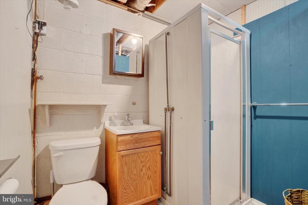 441 WOODLAND VIEW DRIVE