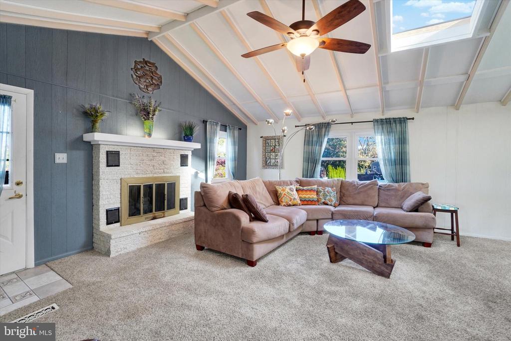 441 WOODLAND VIEW DRIVE
