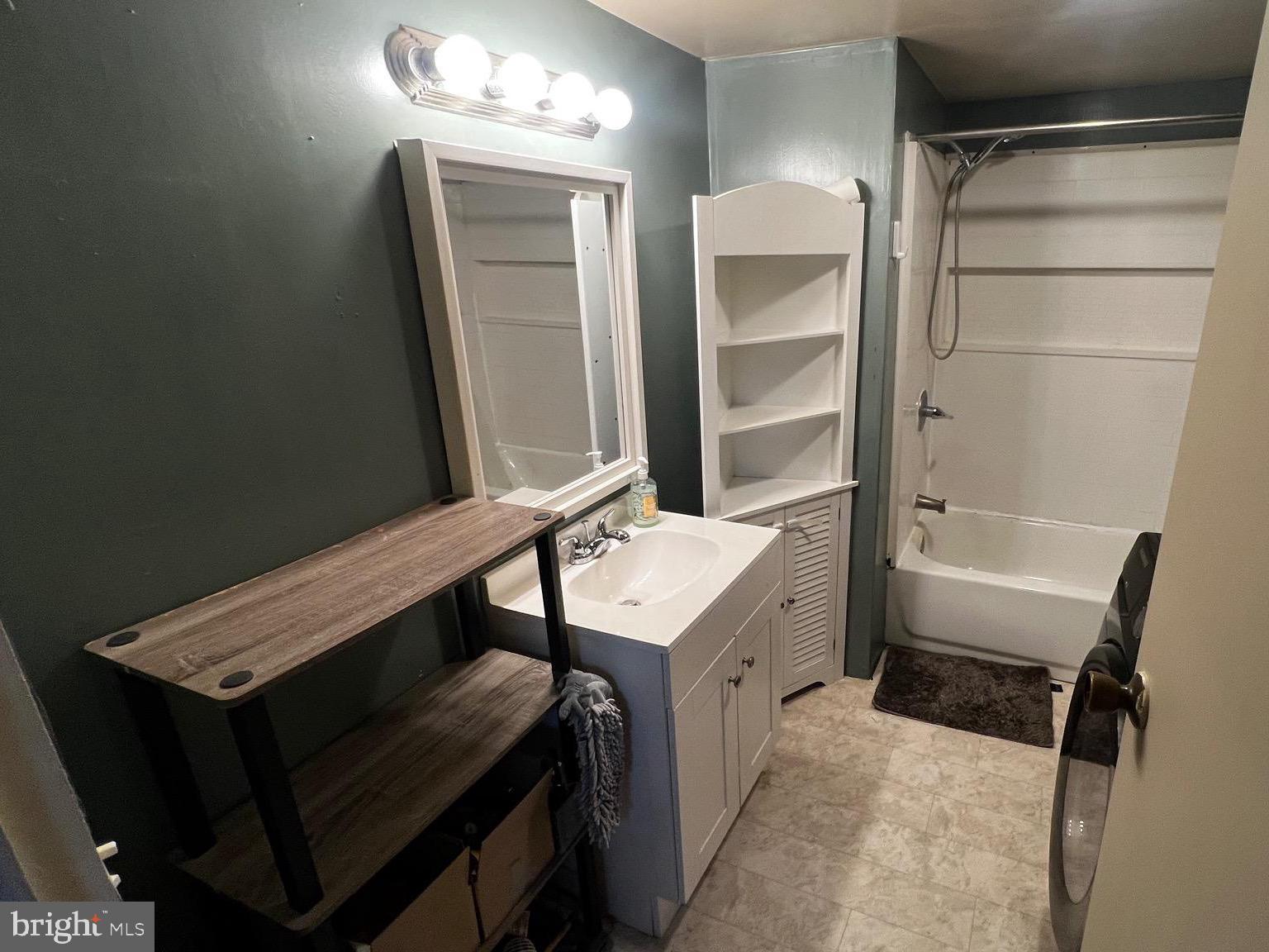 2793 PROSPECT AVENUE