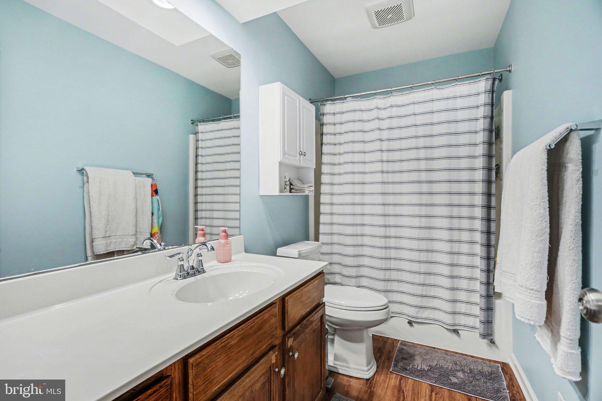 1008 HEARTHRIDGE LANE