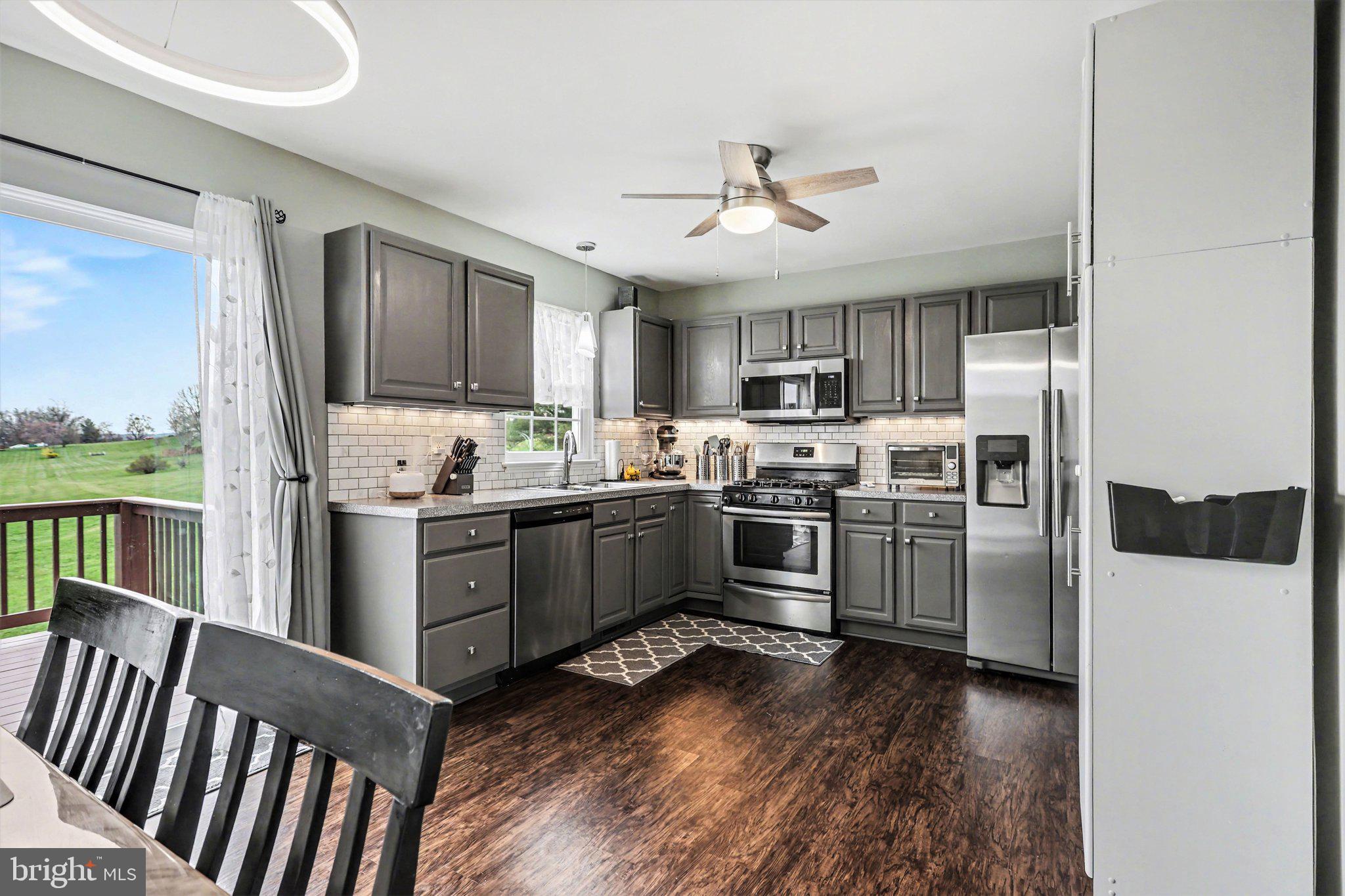 1008 HEARTHRIDGE LANE