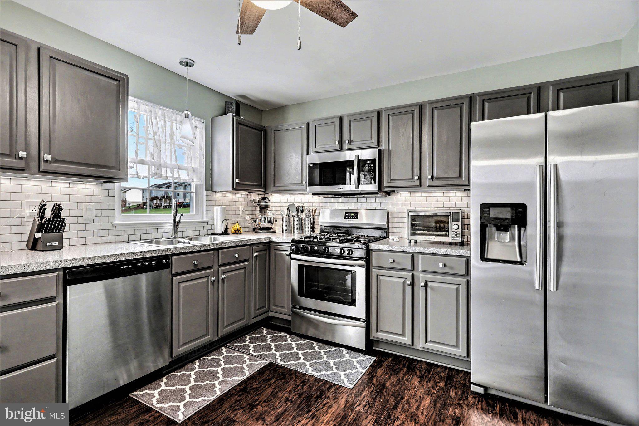 1008 HEARTHRIDGE LANE