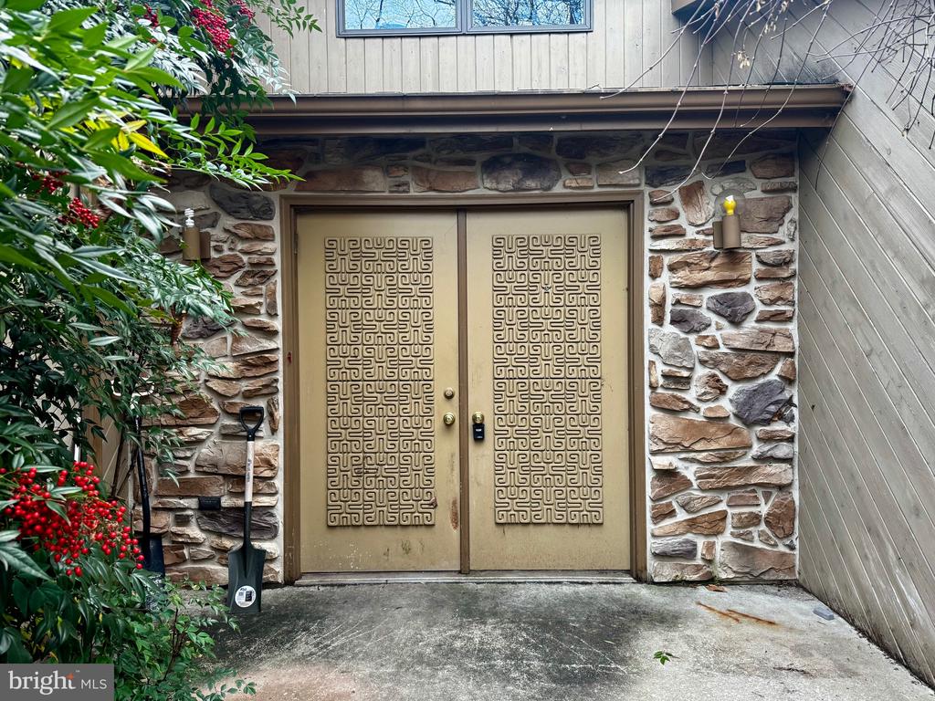 723 RIDGE ROAD