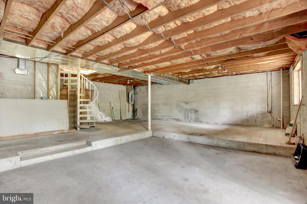 723 RIDGE ROAD