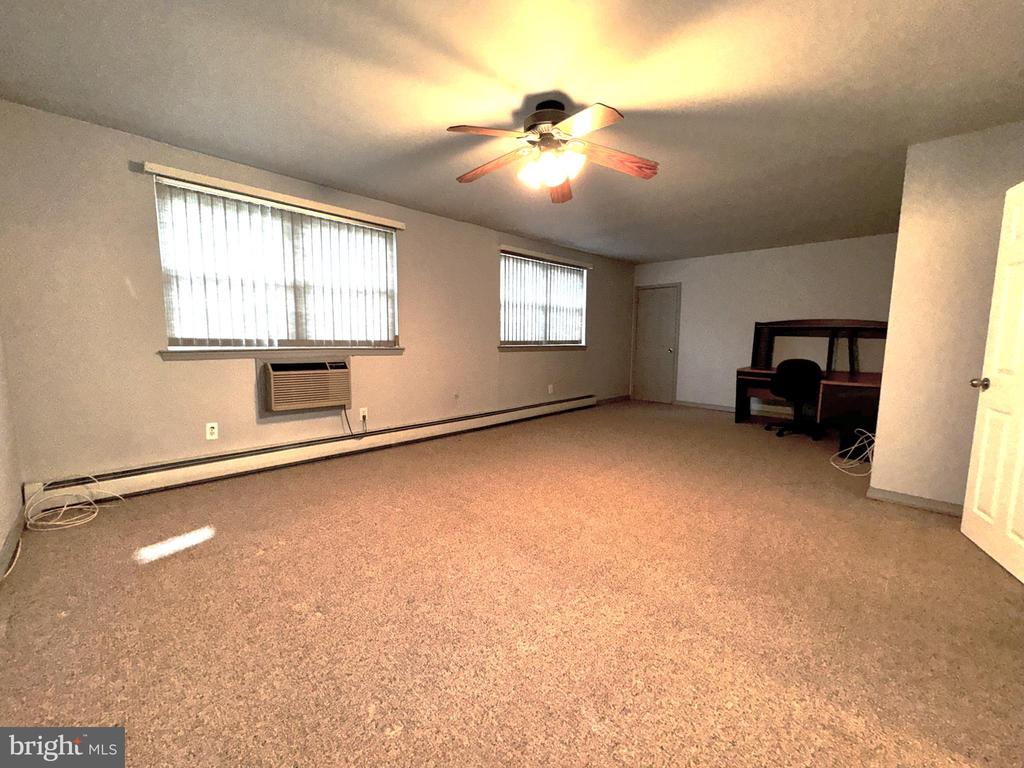 812 GARNET DRIVE