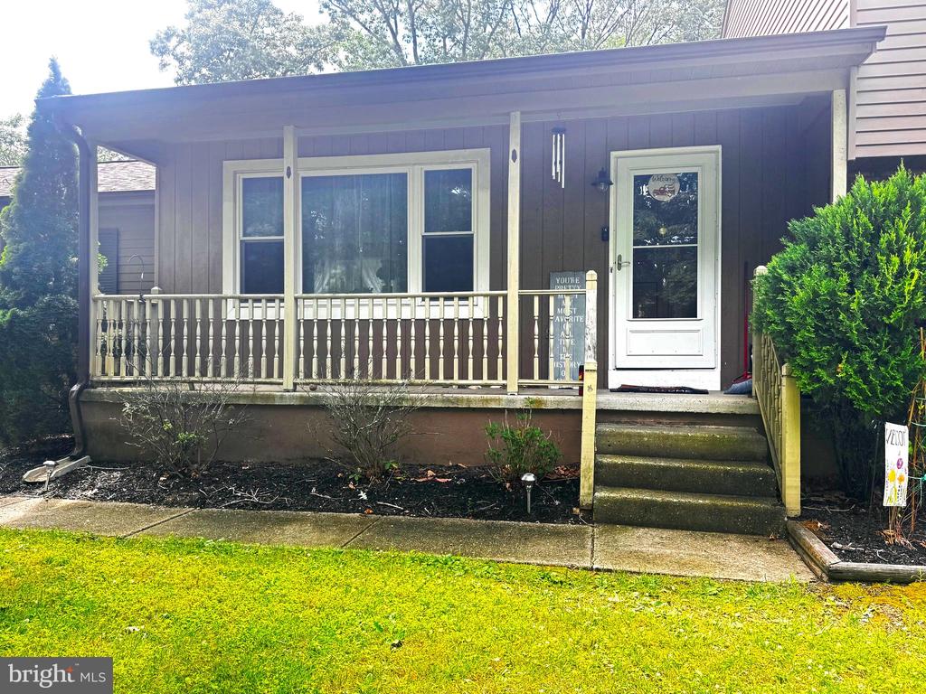 19 ELMWOOD DRIVE