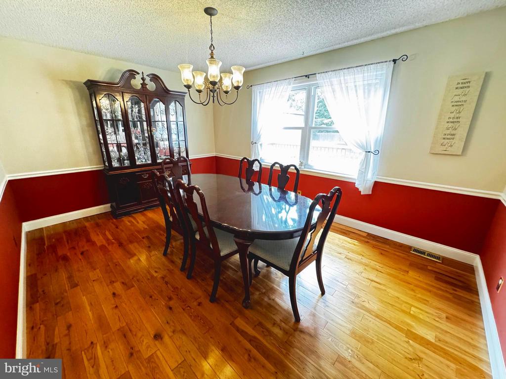 19 ELMWOOD DRIVE