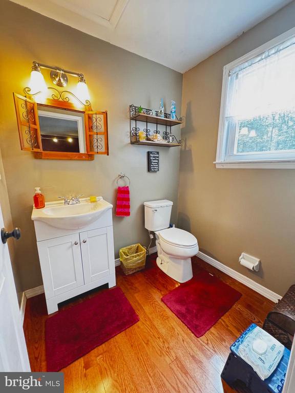 19 ELMWOOD DRIVE