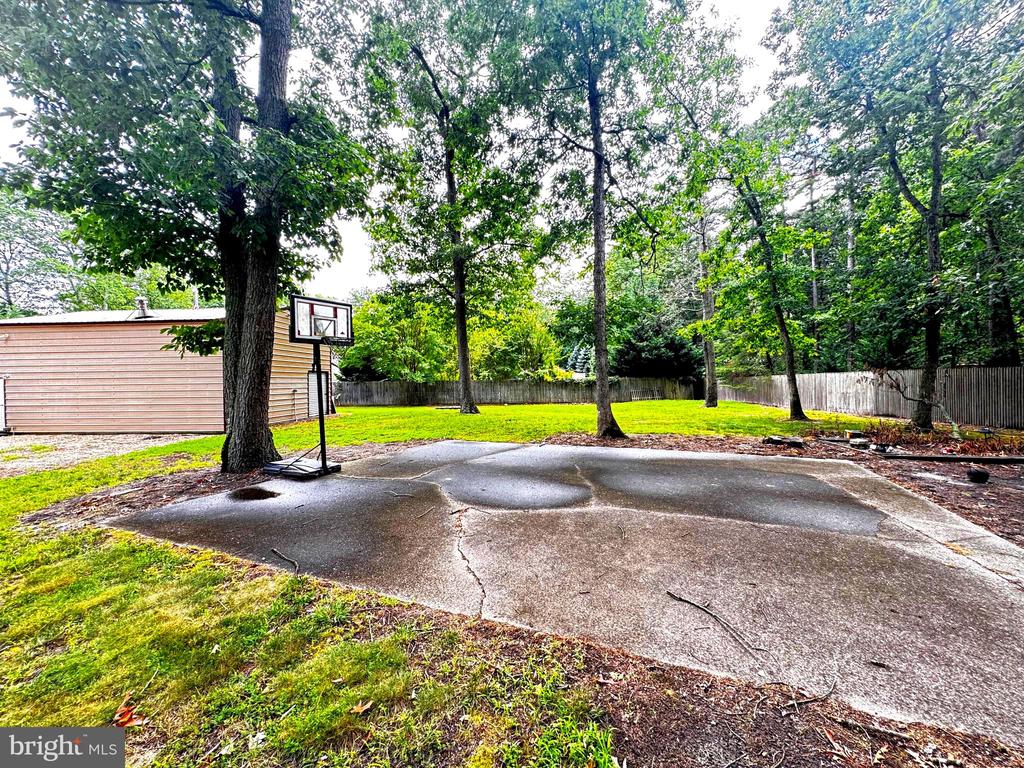 19 ELMWOOD DRIVE