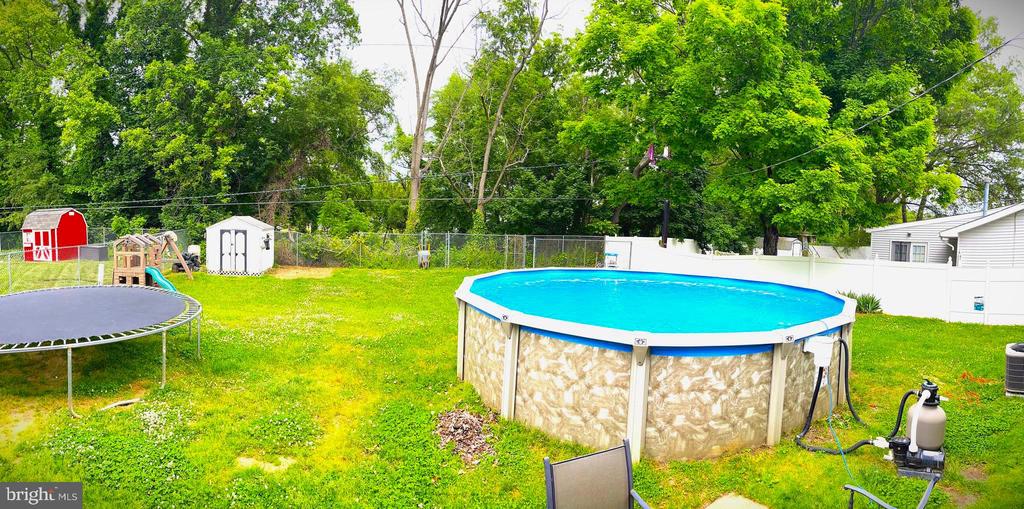 81 HOLBROOK LANE