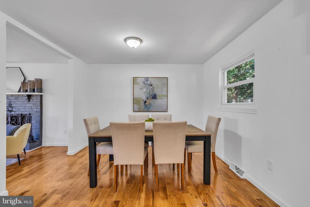 325 MANOR ROAD