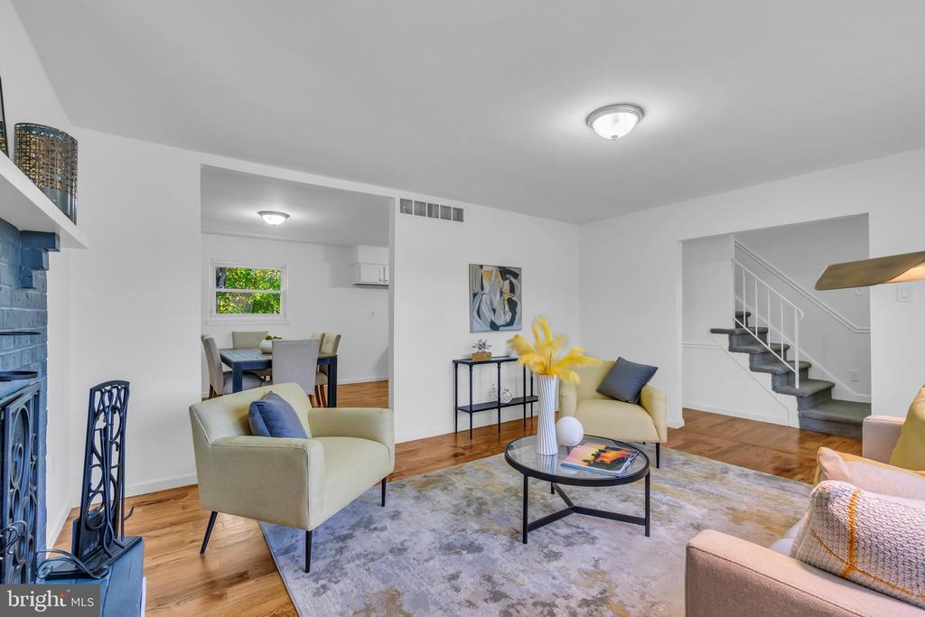 325 MANOR ROAD