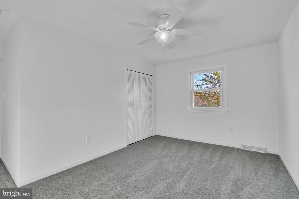 325 MANOR ROAD