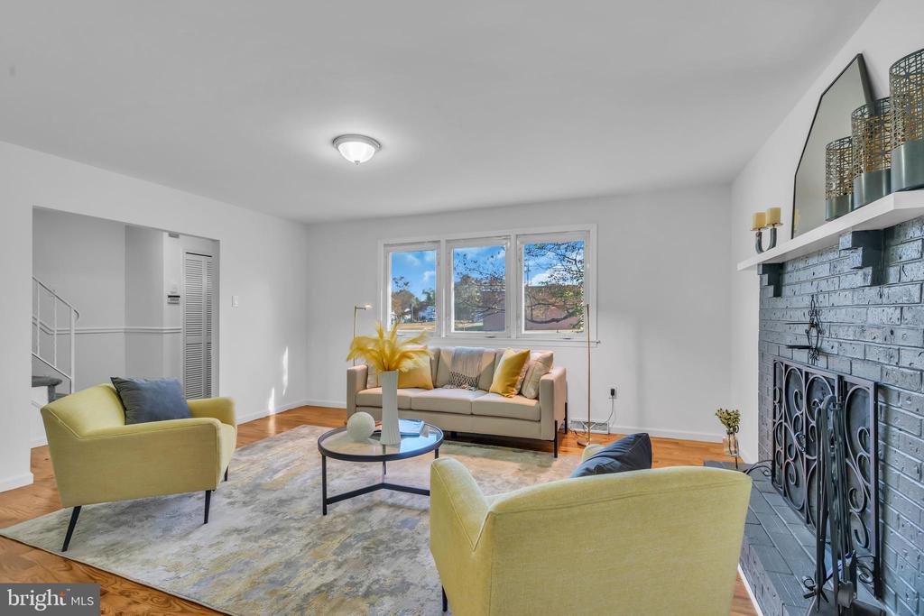 325 MANOR ROAD
