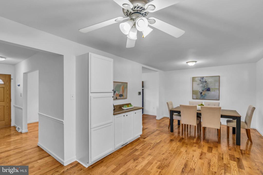 325 MANOR ROAD