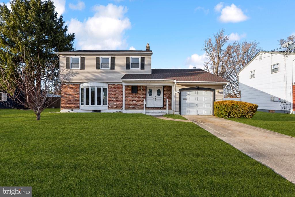 116 COLONIAL ROAD