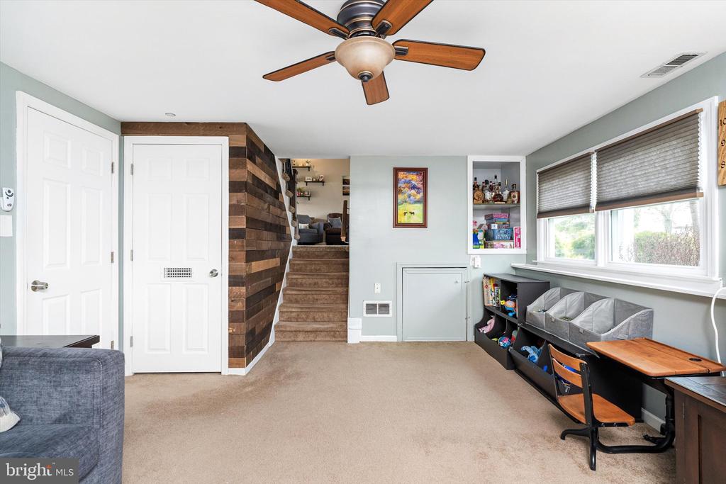 23 LANGROCK WAY