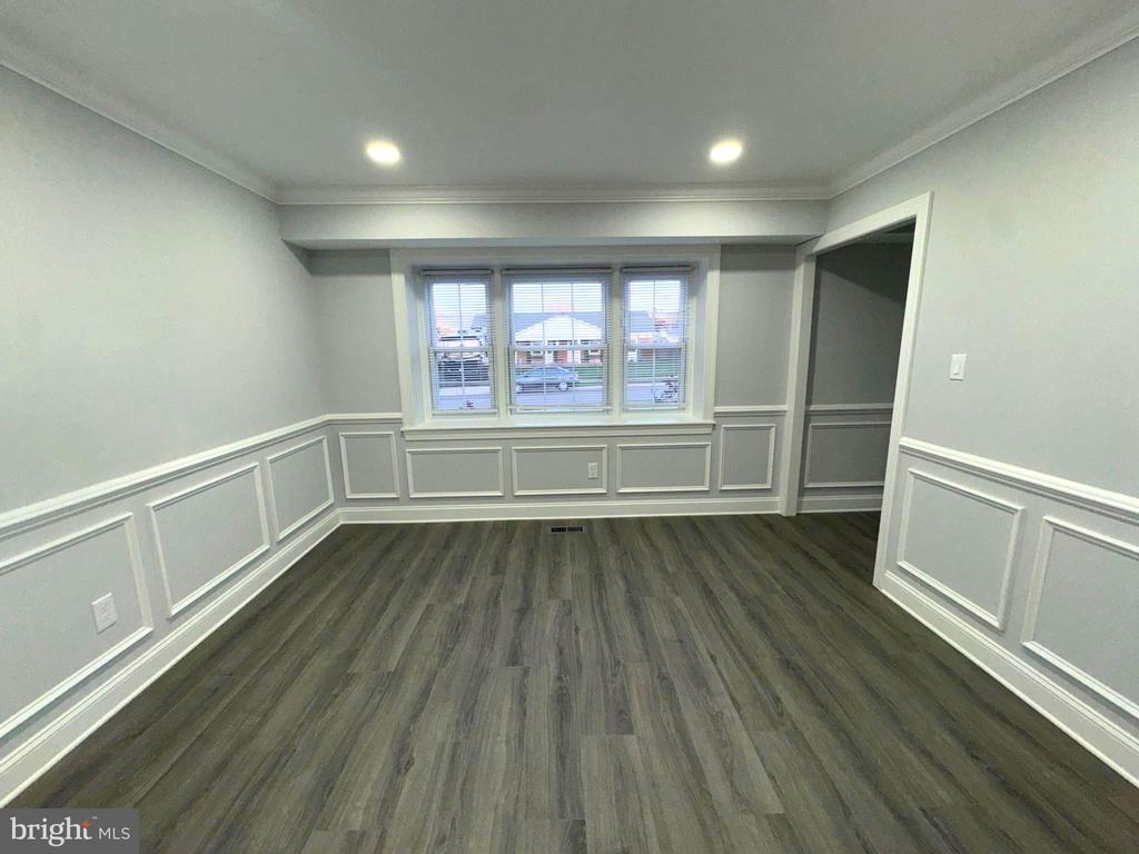18 GRAYSON CIRCLE