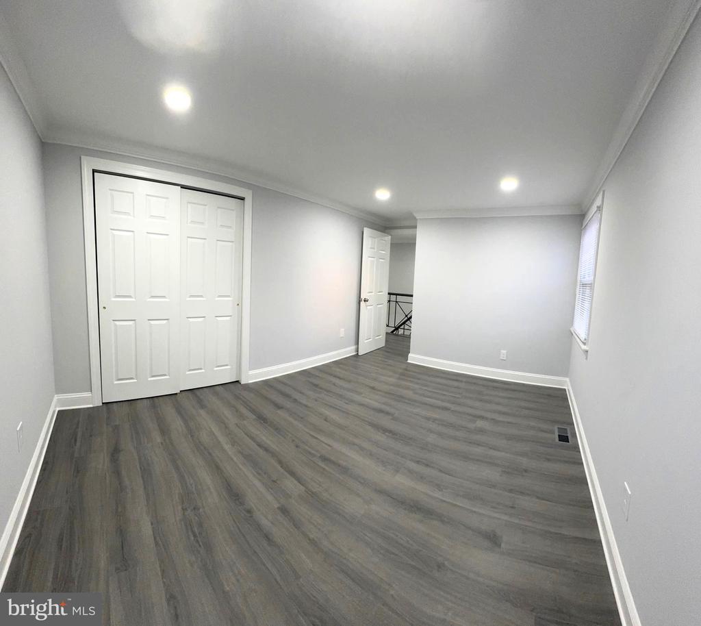 18 GRAYSON CIRCLE