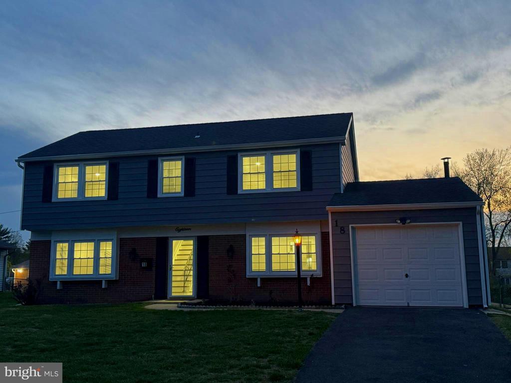18 GRAYSON CIRCLE