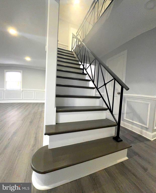 18 GRAYSON CIRCLE