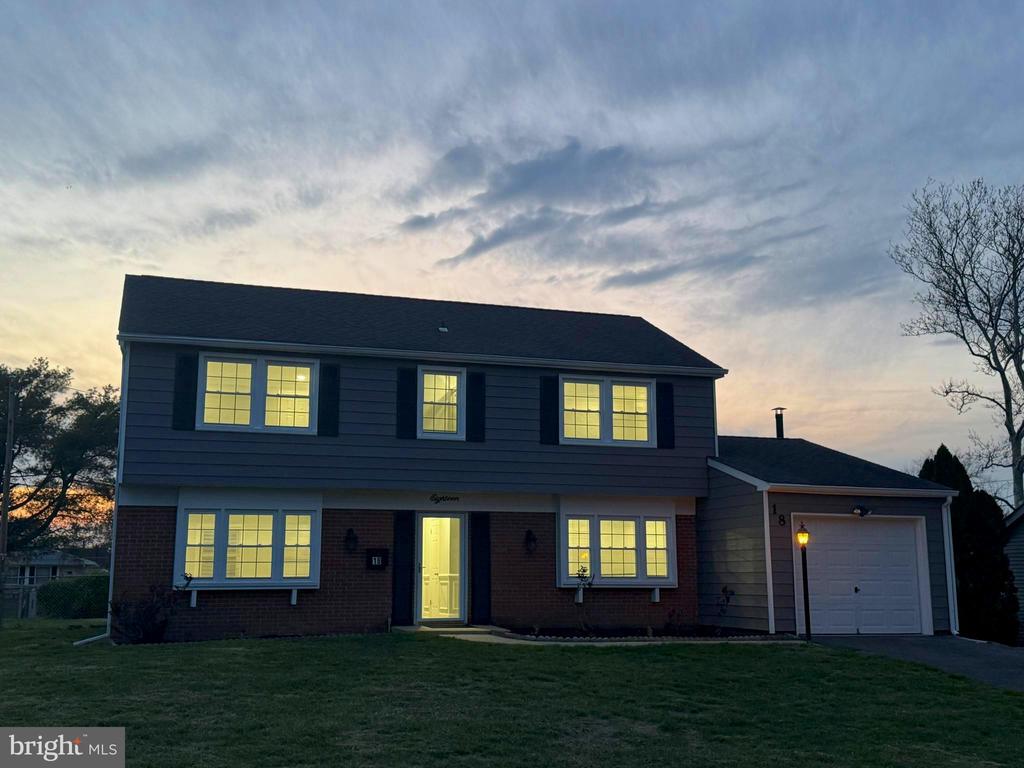 18 GRAYSON CIRCLE