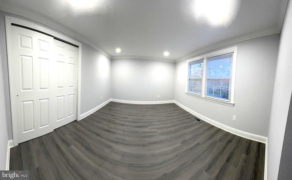 18 GRAYSON CIRCLE