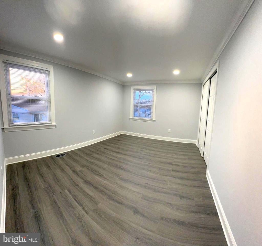 18 GRAYSON CIRCLE