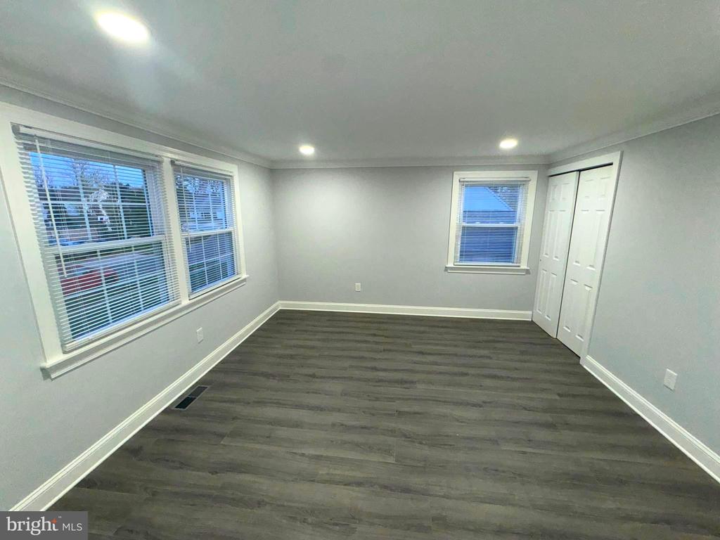 18 GRAYSON CIRCLE
