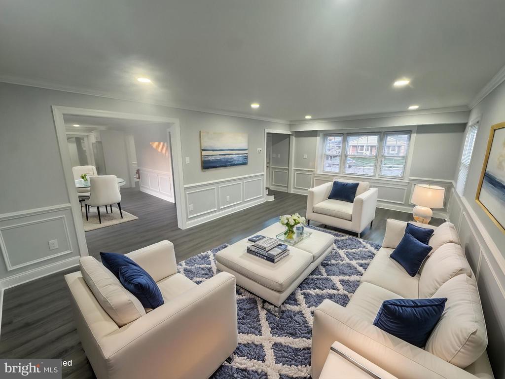 18 GRAYSON CIRCLE