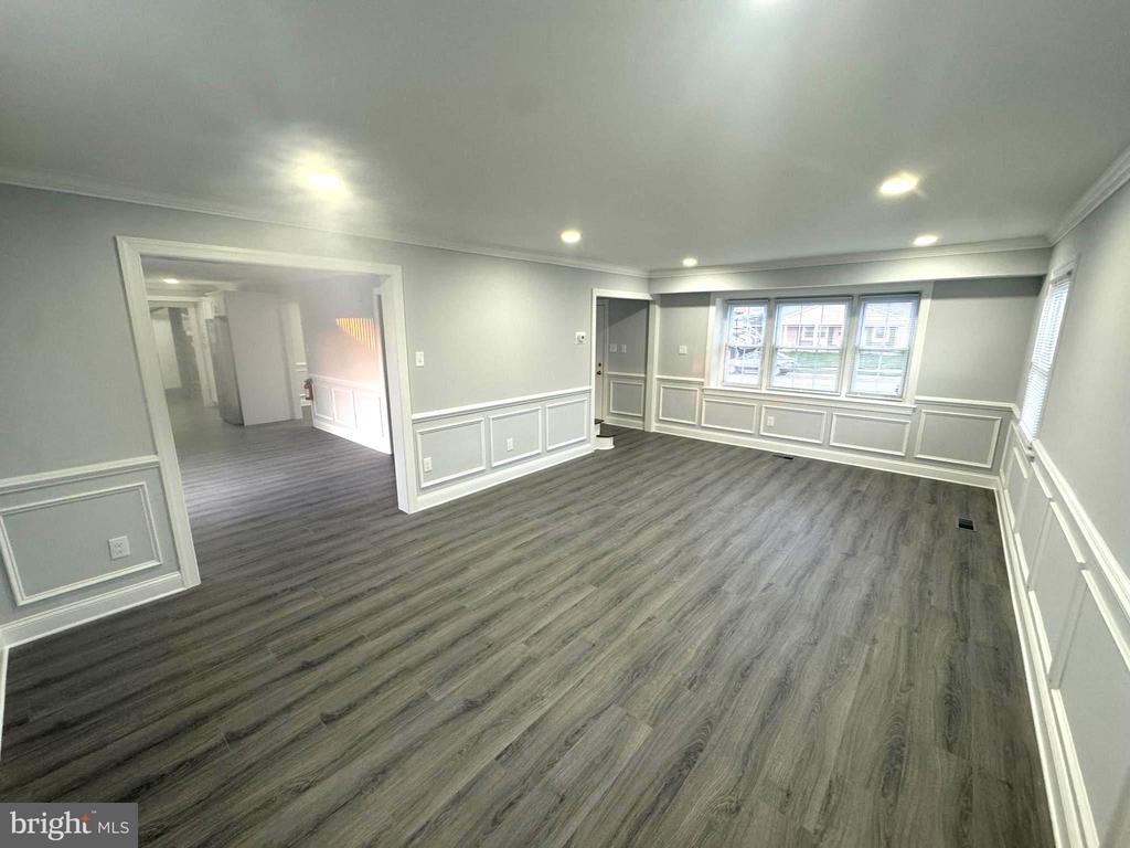 18 GRAYSON CIRCLE