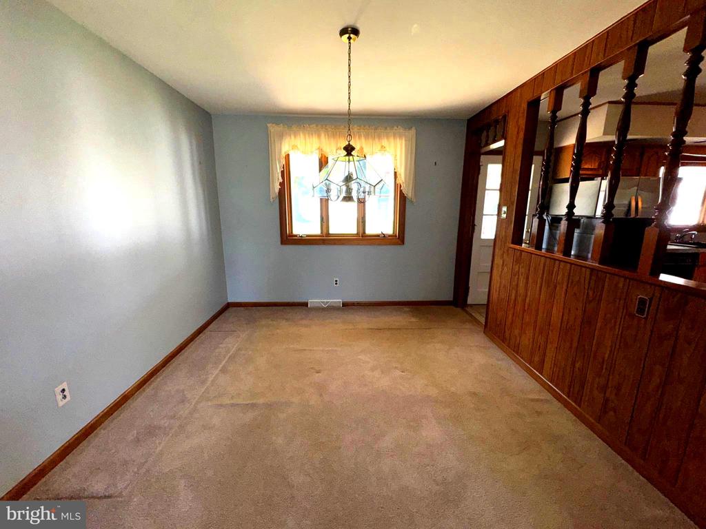 1202 NOREEN DRIVE