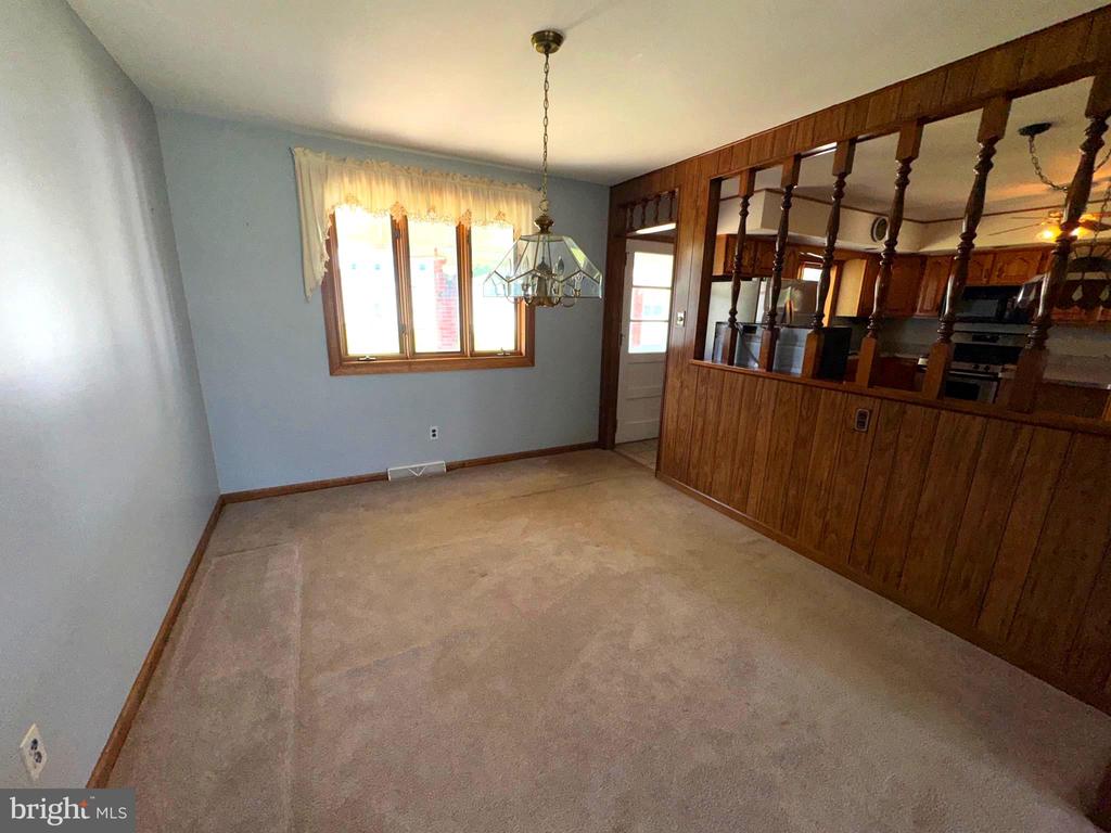 1202 NOREEN DRIVE