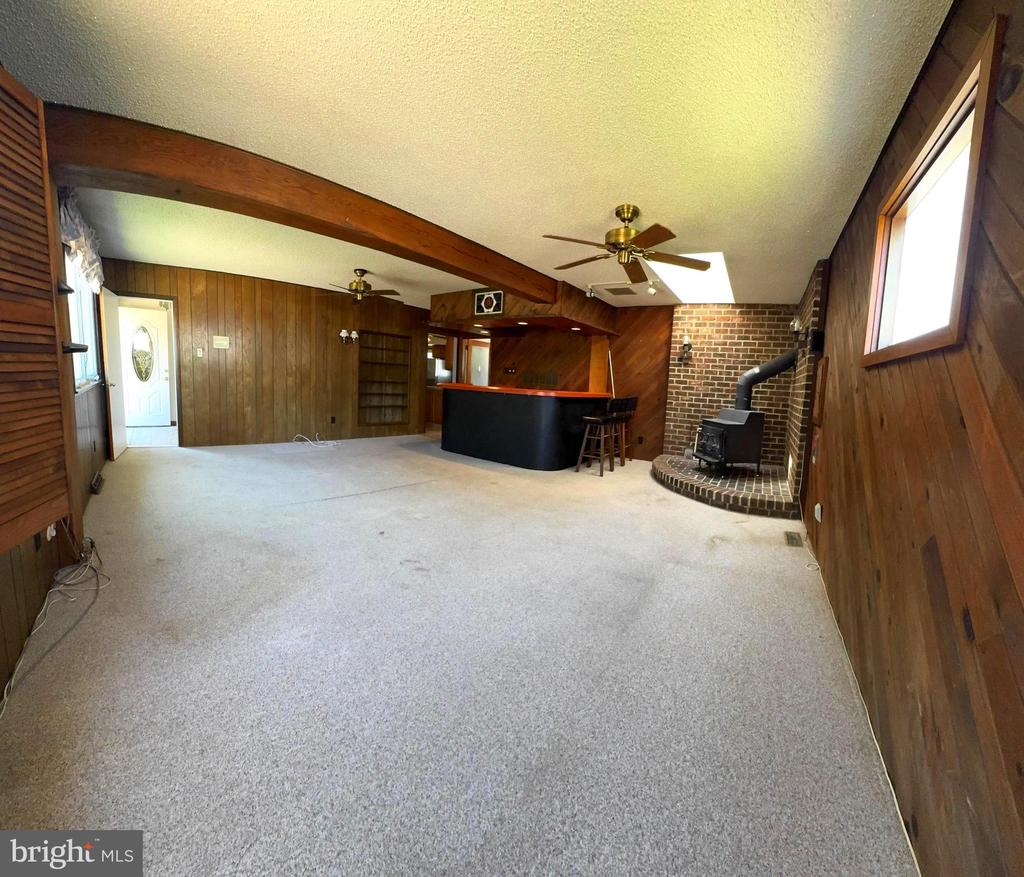 1202 NOREEN DRIVE