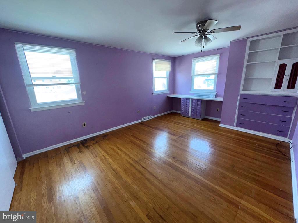 1202 NOREEN DRIVE