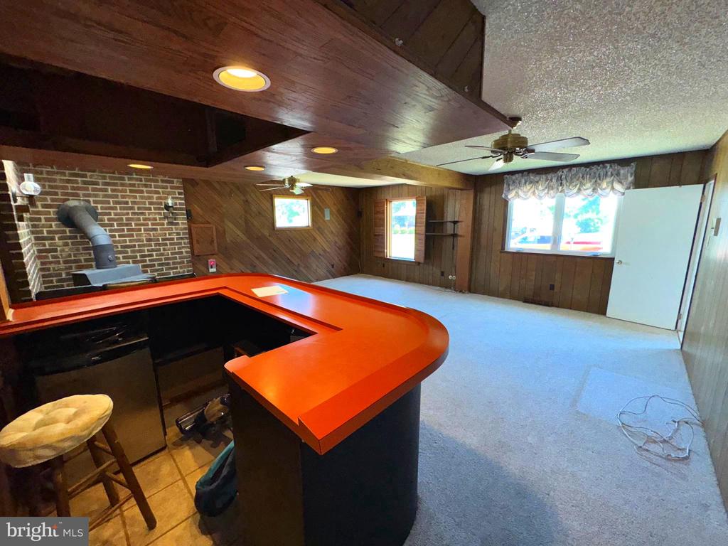 1202 NOREEN DRIVE