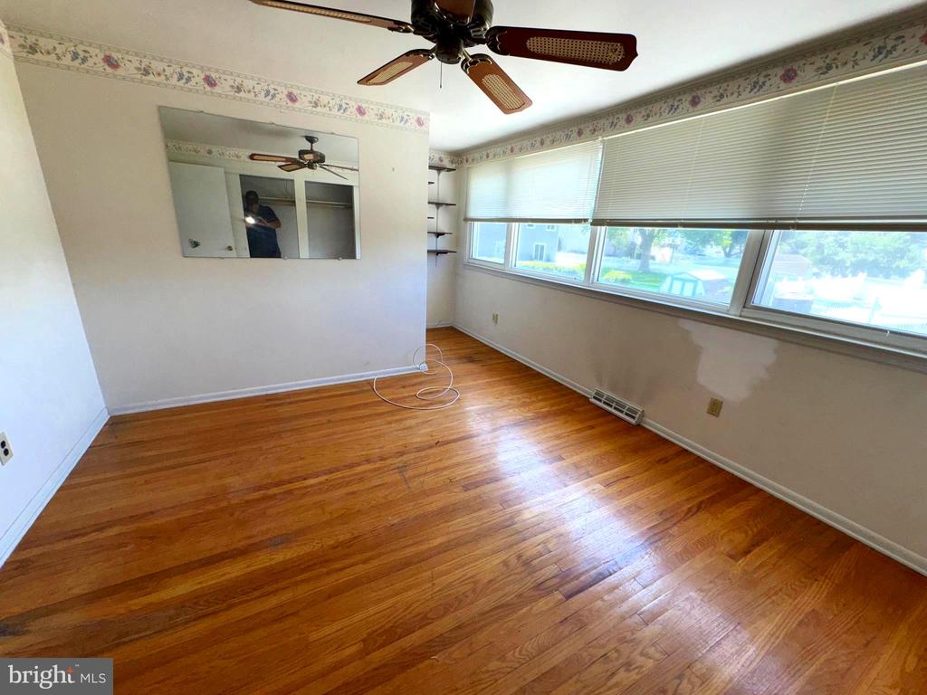 1202 NOREEN DRIVE