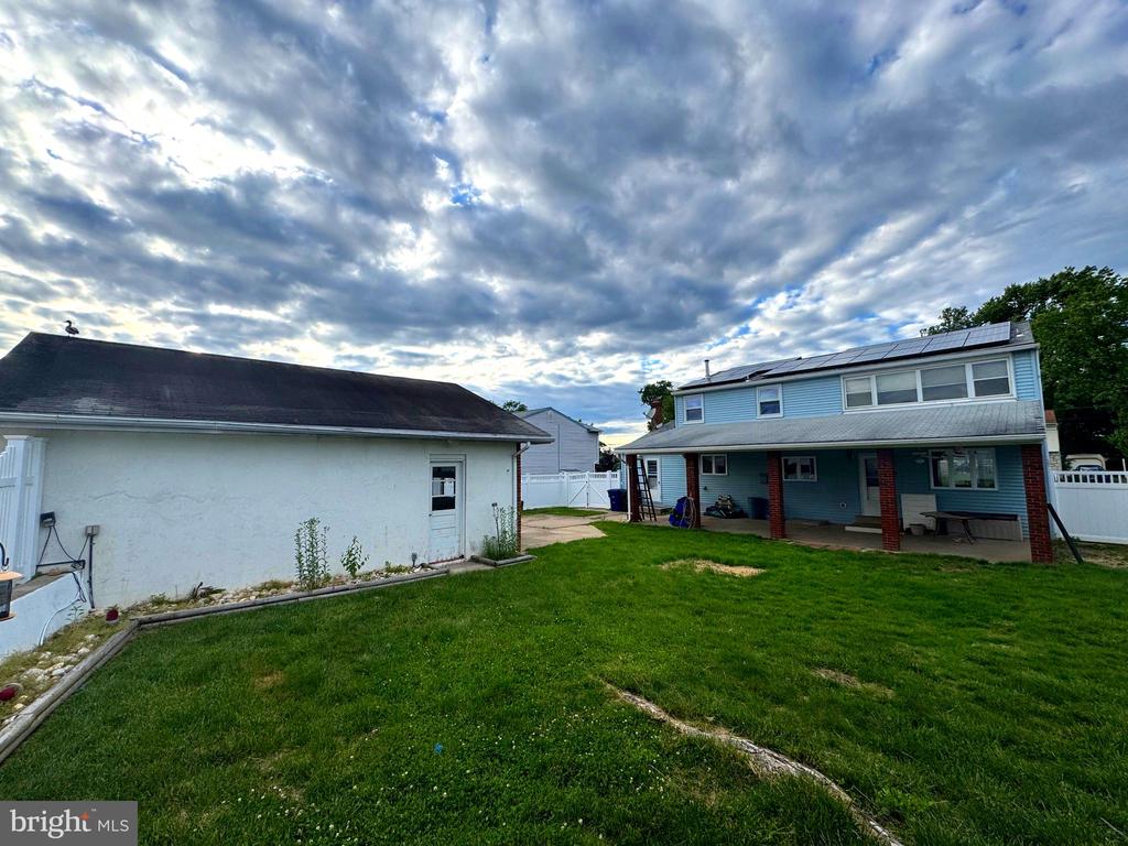 1202 NOREEN DRIVE
