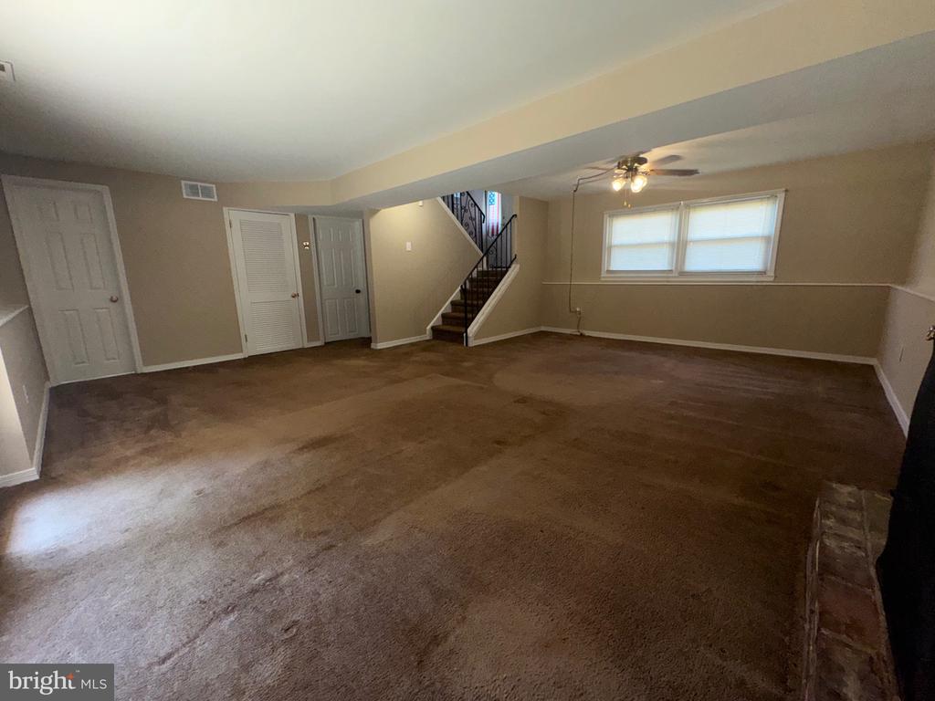 25 WALNUT DRIVE